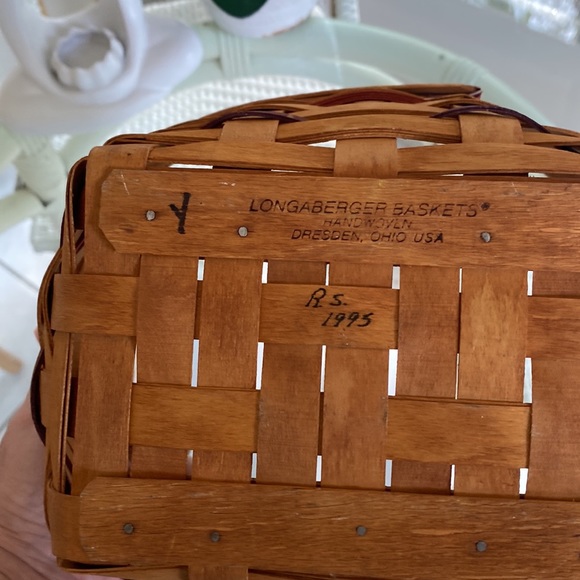 Longaberger Basket w/ insert, and liner - Picture 6 of 7